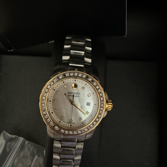 Movado watch with diamond and gold basel - Picture 6 of 7